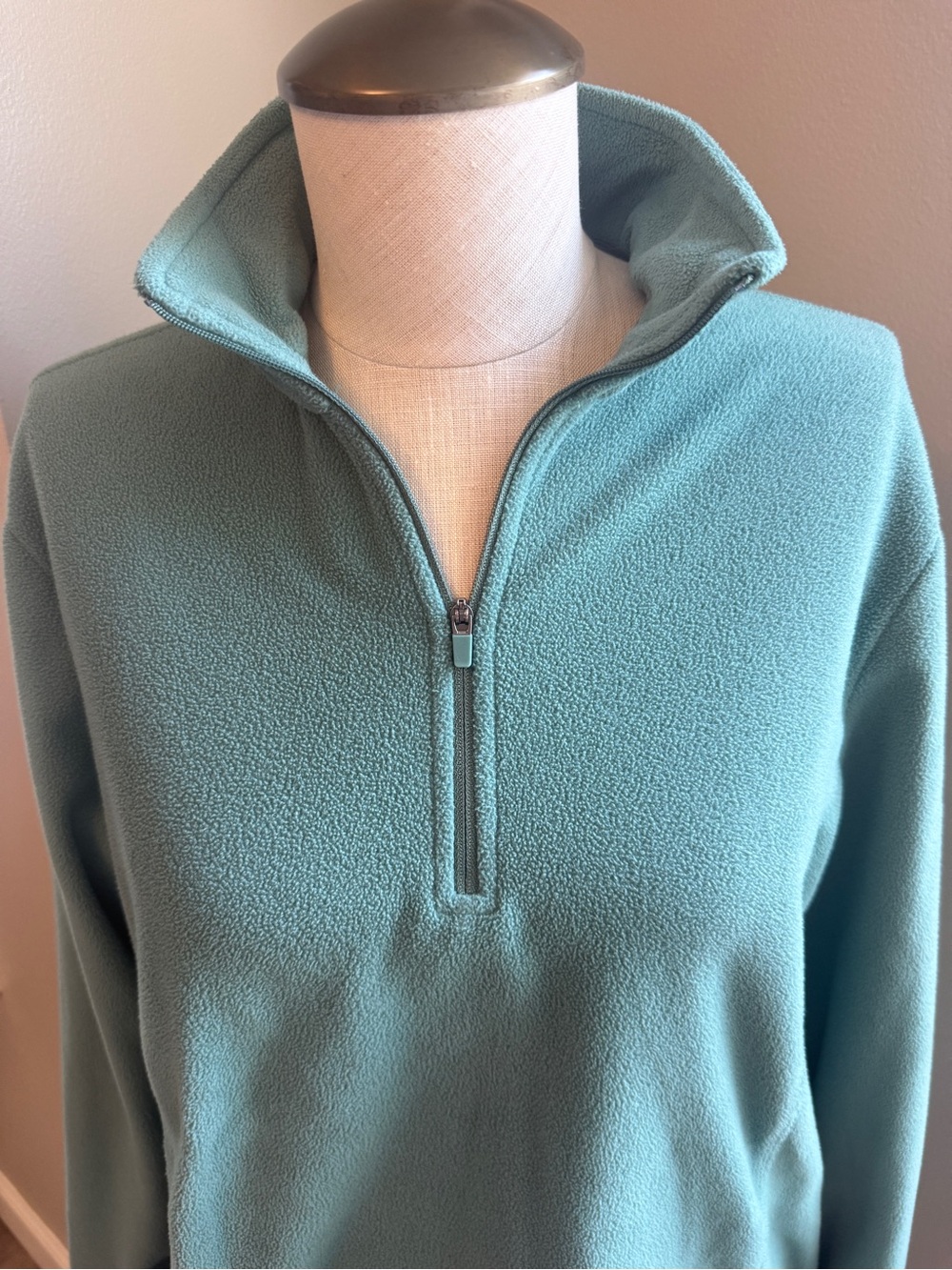 Lands End Women’s Green Quarter-Zip Fleece Pullover - Picture 3 of 9
